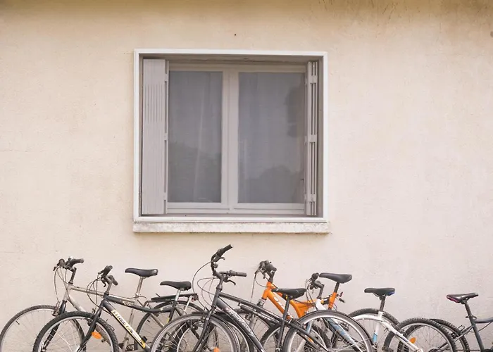 Feriegård Demilenise - *